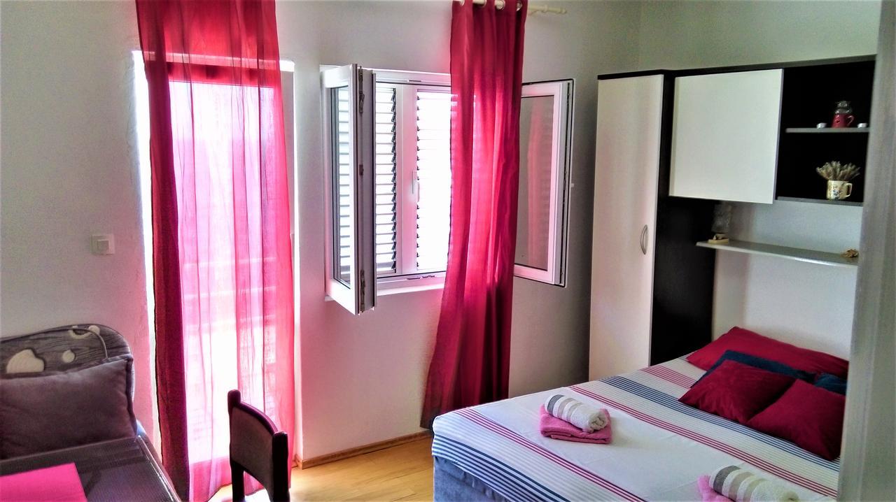Apartment Vesna มิลนา ภายนอก รูปภาพ