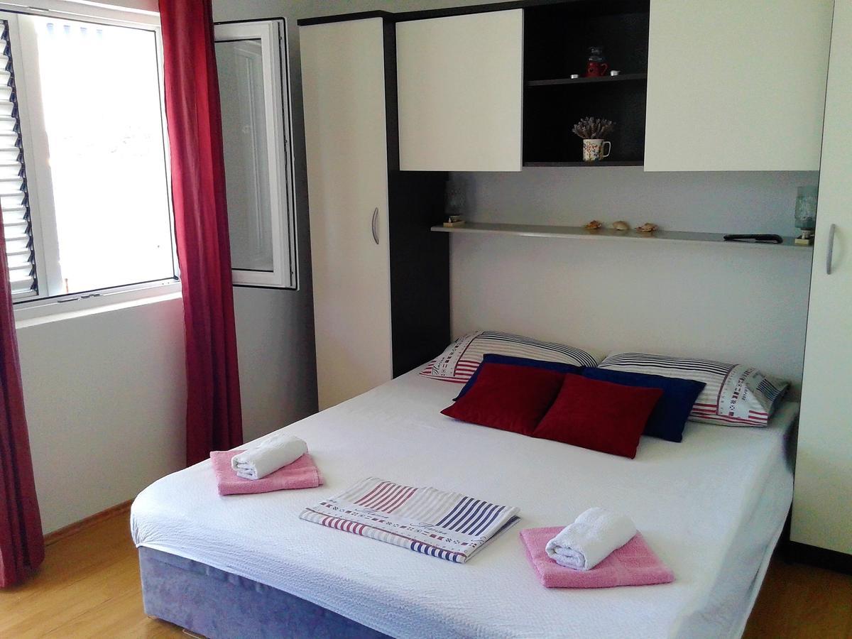 Apartment Vesna มิลนา ภายนอก รูปภาพ